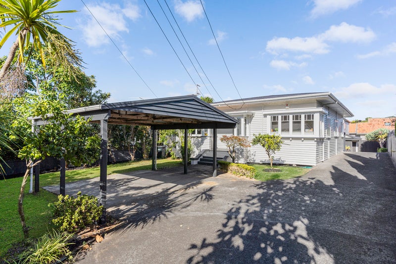 9 Peet avenue, Royal Oak, Auckland - Carousel 2