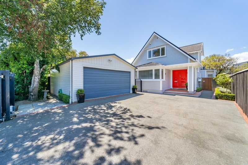 24 Bloomfield Terrace, Hutt Central, Lower Hutt - Carousel 1