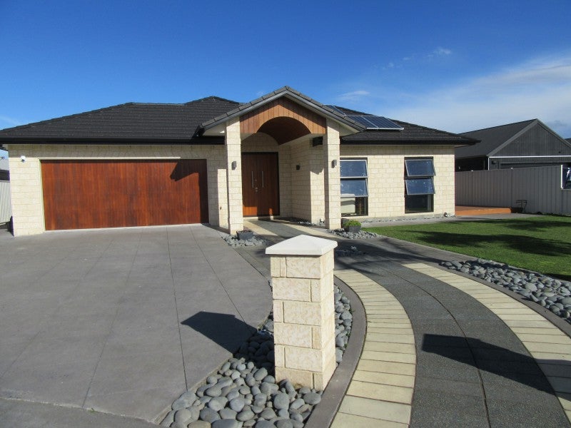 20 Fisher Place, Lytton West, Gisborne - Carousel 2