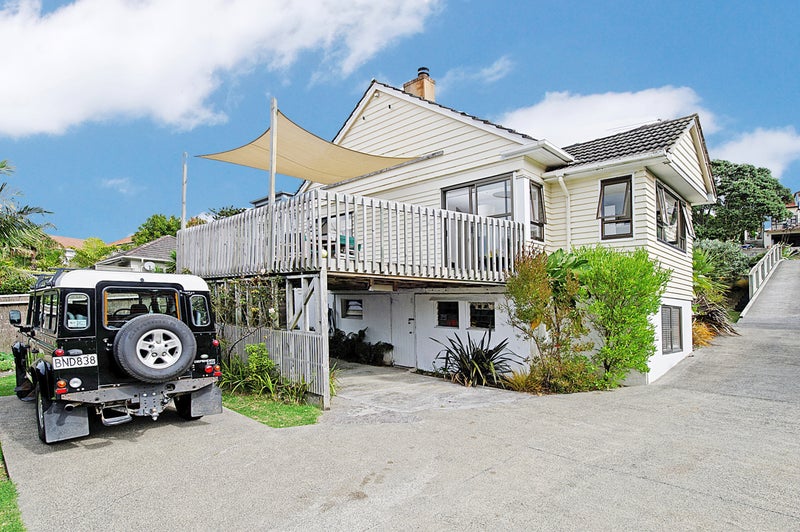 12 Tautari Street, Orakei, Auckland - Carousel 2