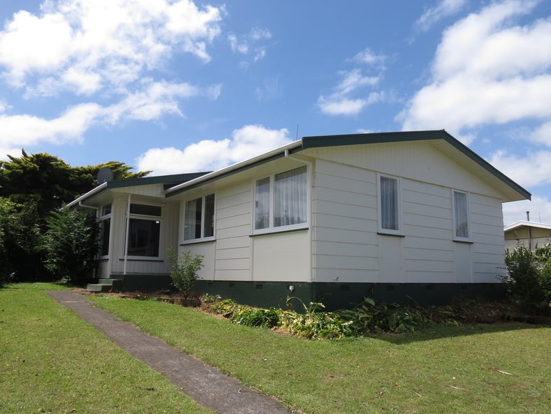 43 Hackett Street, Whanganui East, Whanganui - Carousel 1