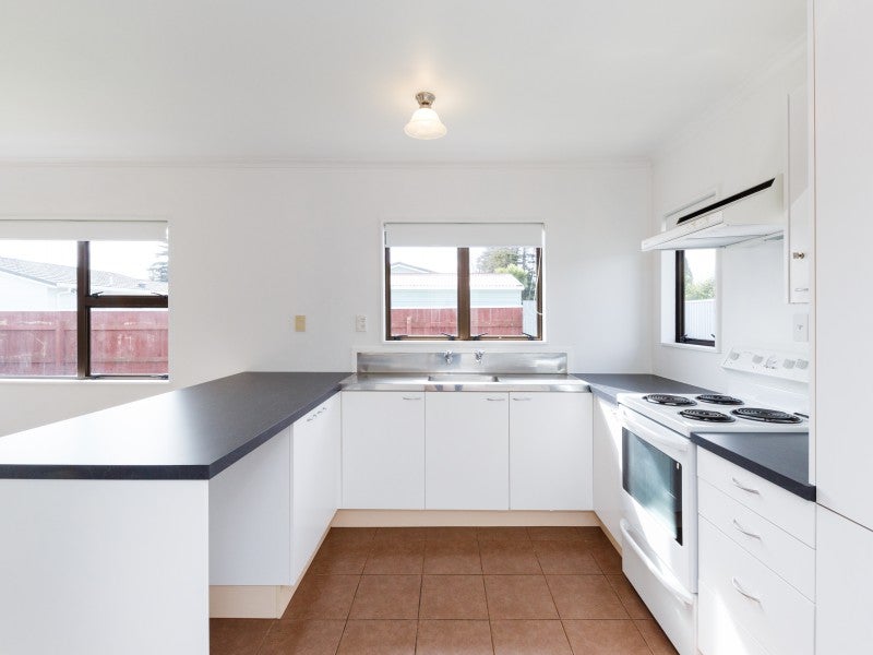 53B Chatsworth Place, Highbury, Palmerston North - Carousel 2