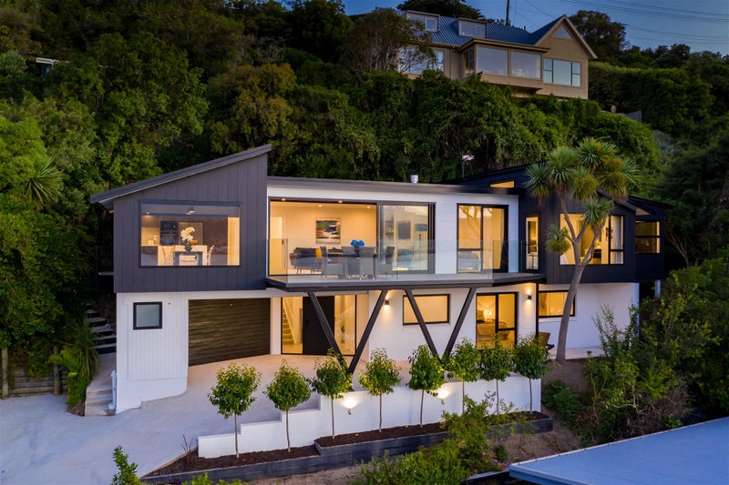 16 Glengyle Street, Vauxhall, Dunedin - Carousel 1