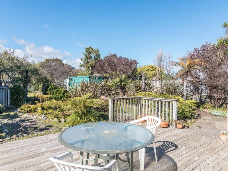 37 Dale Road, Raumati South, Paraparaumu - Carousel 2