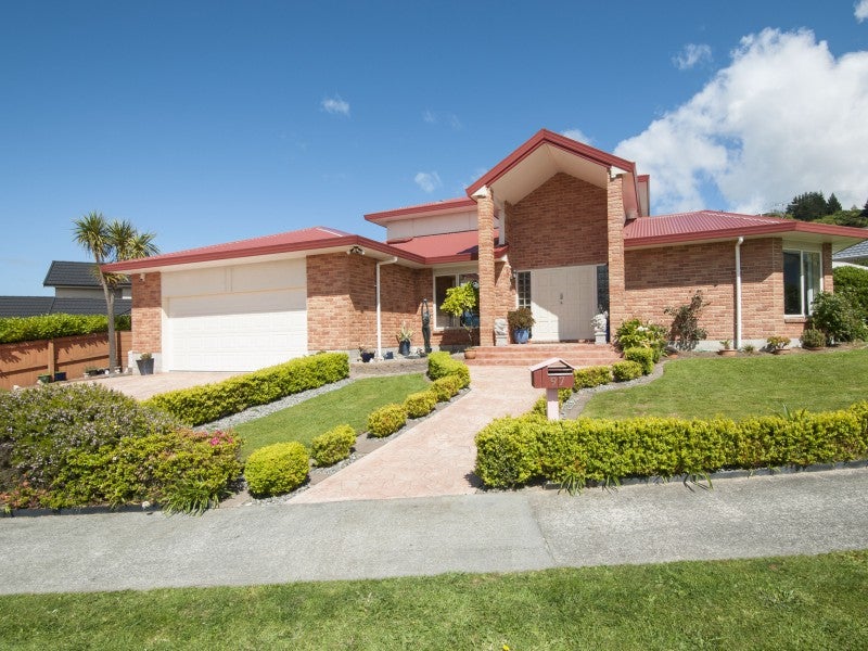 97 Redvers Drive, Belmont, Lower Hutt - Carousel 1