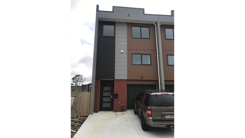 7 Meritage Lane, Te Atatu South, Auckland - Carousel 1