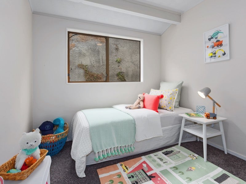 14 Solway Place, Papakowhai, Porirua - Carousel 2