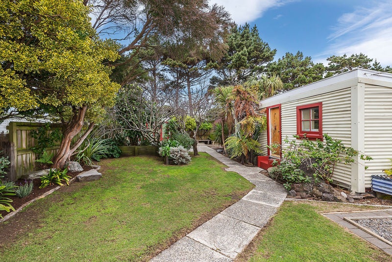 446 Broadway, Miramar, Wellington - Carousel 2