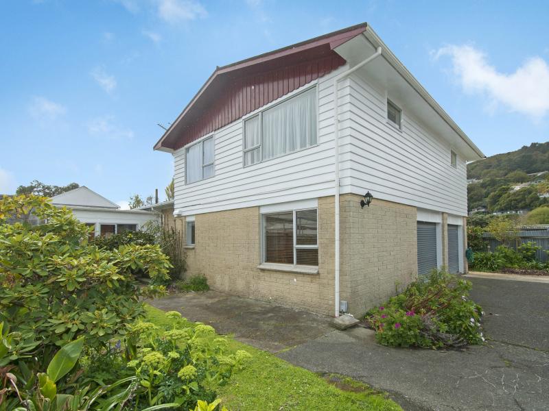 12 Heather Grove, Fairfield, Lower Hutt - Carousel 20