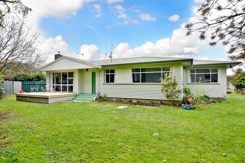 18 Rosalind Street, Deanwell, Hamilton - Carousel 1