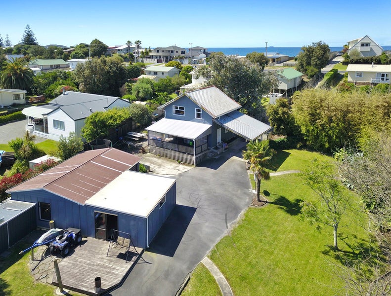 236 Pukehina Parade, Te Puke - Carousel 1