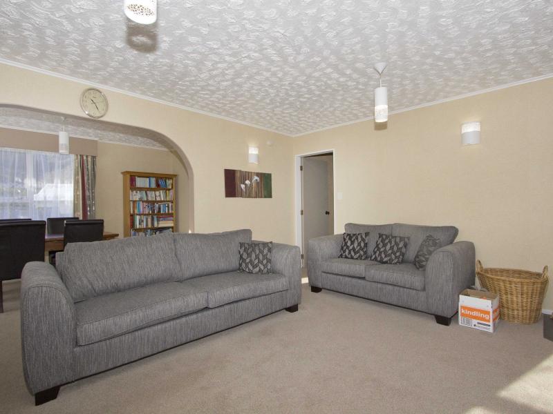 14 Rakaia Grove, Wainuiomata, Lower Hutt - Carousel 2