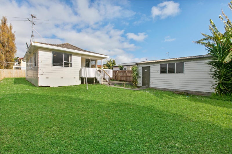 2/72 Palmers Road, Clendon Park, Auckland - Carousel 1