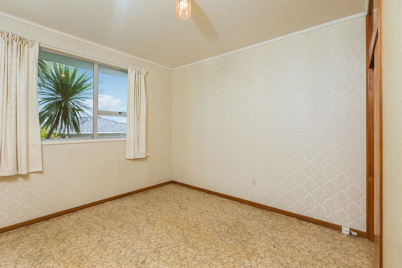 1/21 Kerria Place, Sunnynook, Auckland - Carousel 16