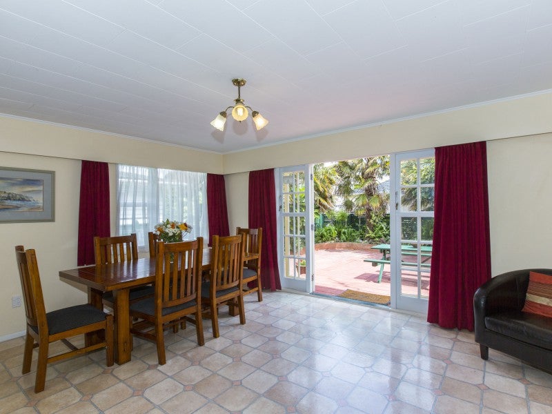 2 Waddington Drive, Naenae, Lower Hutt - Carousel 1