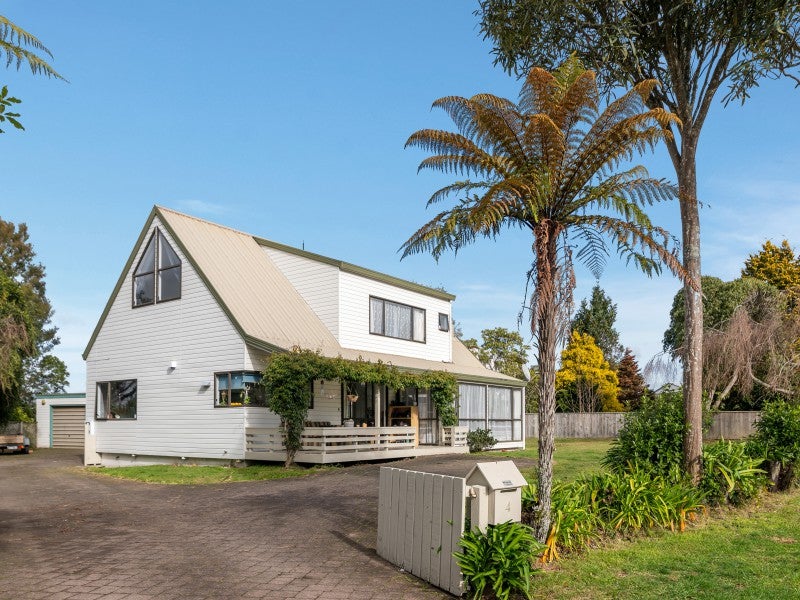 4 Tirita Street, Kawaha Point, Rotorua - Carousel 1