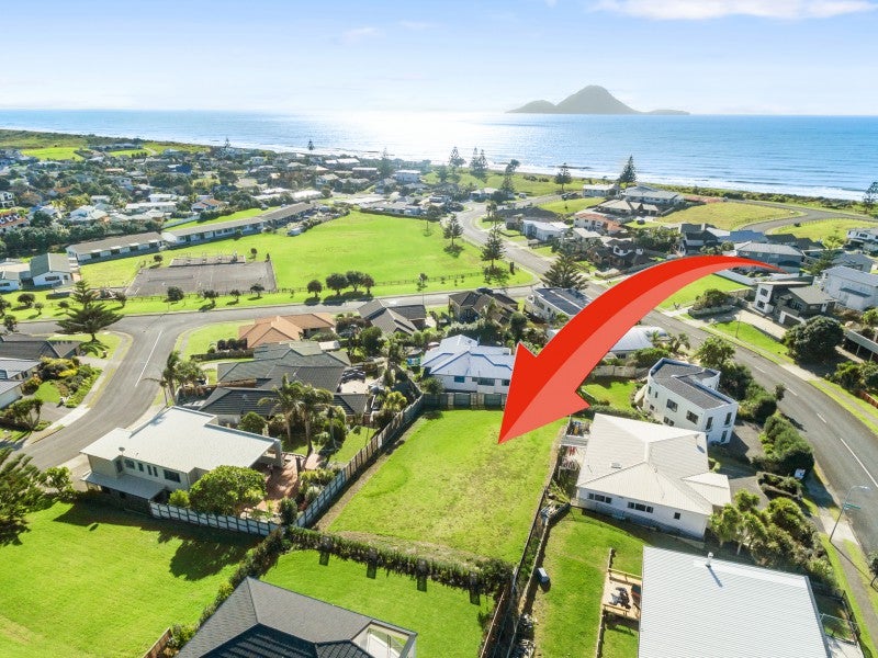 17 Ocean View Road, Coastlands, Whakatane - Carousel 1