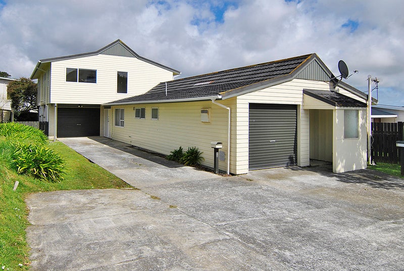 65 Stewart Drive, Newlands, Wellington - Carousel 2