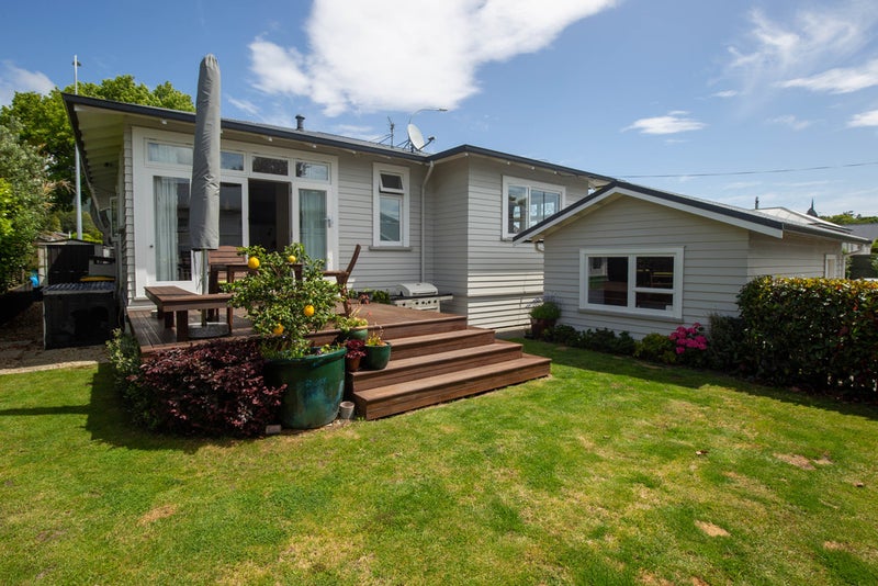 49 Manuka Street, Nelson, Nelson - Carousel 1