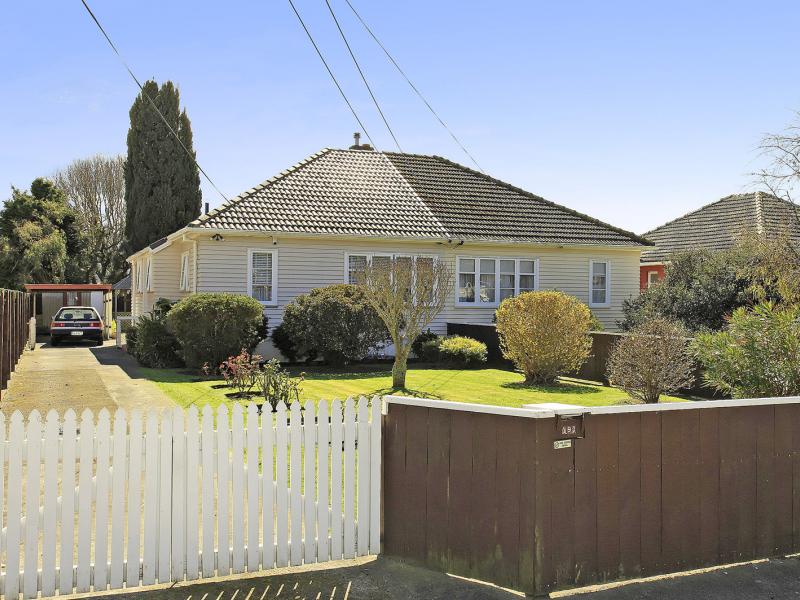 1/191 Naenae Road, Naenae, Lower Hutt - Carousel 1