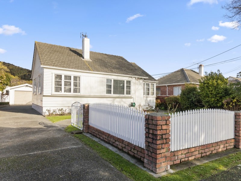 28 Pilcher Crescent, Naenae, Lower Hutt - Carousel 1