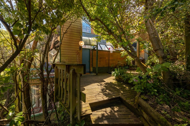 42 Cluny Road, Plimmerton, Porirua - Carousel 2