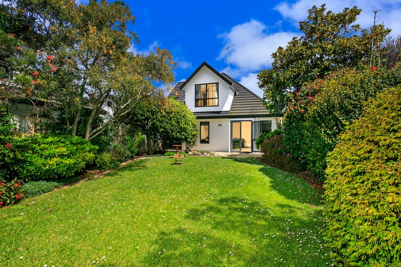 3/15 La Roche Place, Northcote, Auckland - Carousel 1