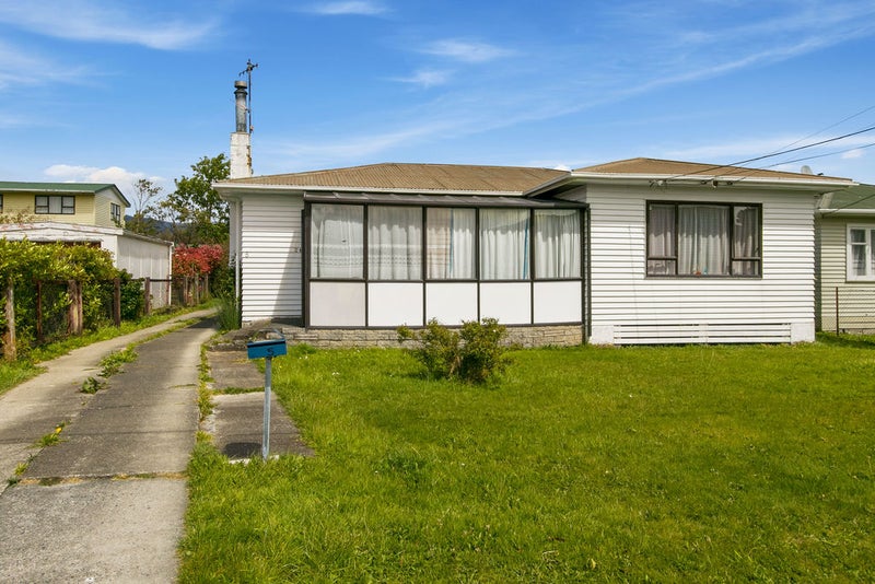 5 Edmonds Street, Wainuiomata, Lower Hutt - Carousel 12