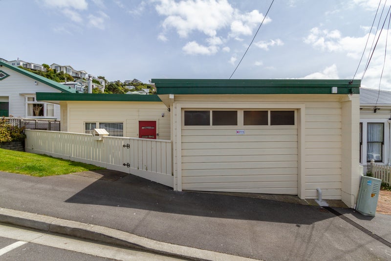 30 Tanera Crescent, Brooklyn, Wellington - Carousel 1