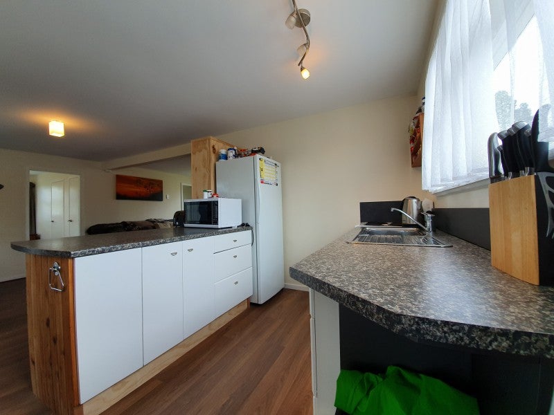 98 Fifth Street, Kumara, Greymouth - Carousel 2