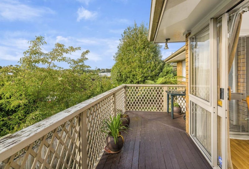 14 Ronald Macken Place, Windsor Park, Auckland - Carousel 2