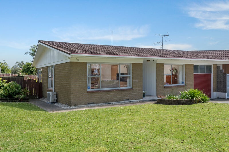 2/1 Willow Way, Sunnyhills, Auckland - Carousel 1