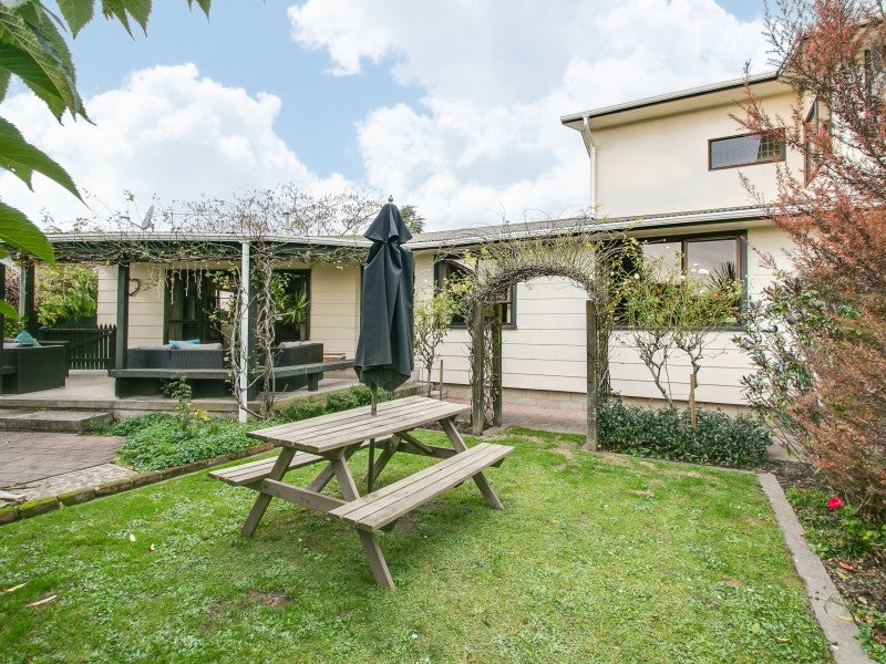 3 Spriggs Crescent, Greenmeadows, Napier - Carousel 1