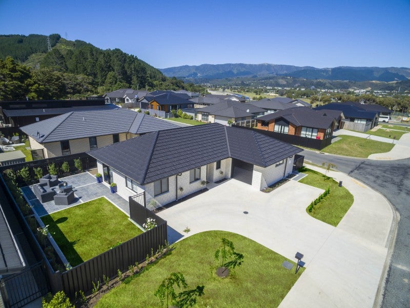 84 Riverstone Drive, Riverstone Terraces, Upper Hutt - Carousel 1