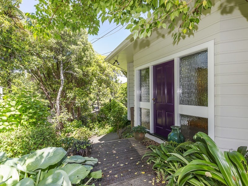 6 Plymouth Street, Karori, Wellington - Carousel 2