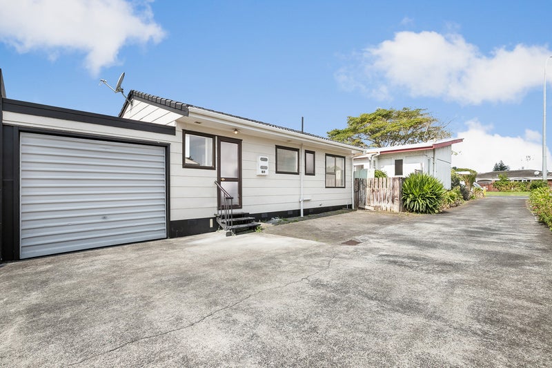 17B Puhinui Road, Manukau, Auckland - Carousel 1