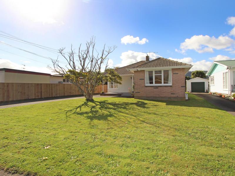 5 Barsi Grove, Avalon, Lower Hutt - Carousel 2