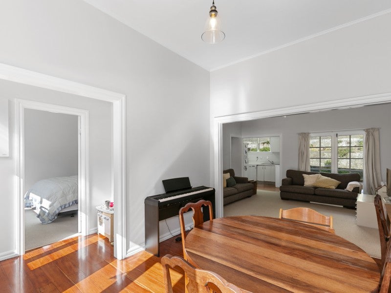 173 Aro Street, Aro Valley, Wellington - Carousel 2