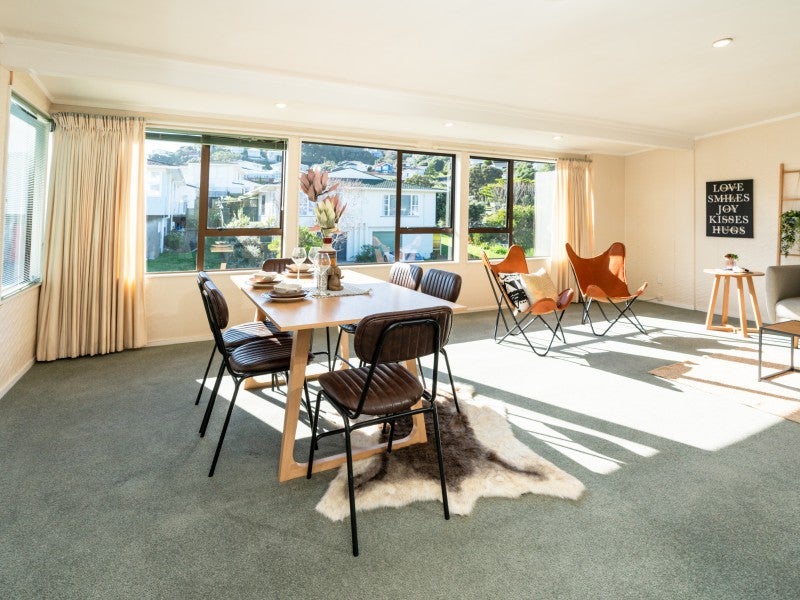 1B Westview Grove, Miramar, Wellington - Carousel 2