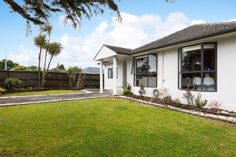 1B Olsen Avenue, Hillsborough, Auckland - Carousel 2