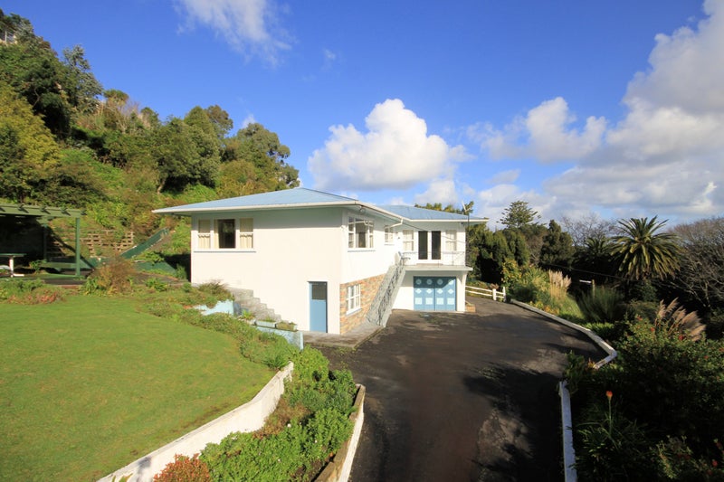 12 Mount View Road, Bastia Hill, Whanganui - Carousel 1