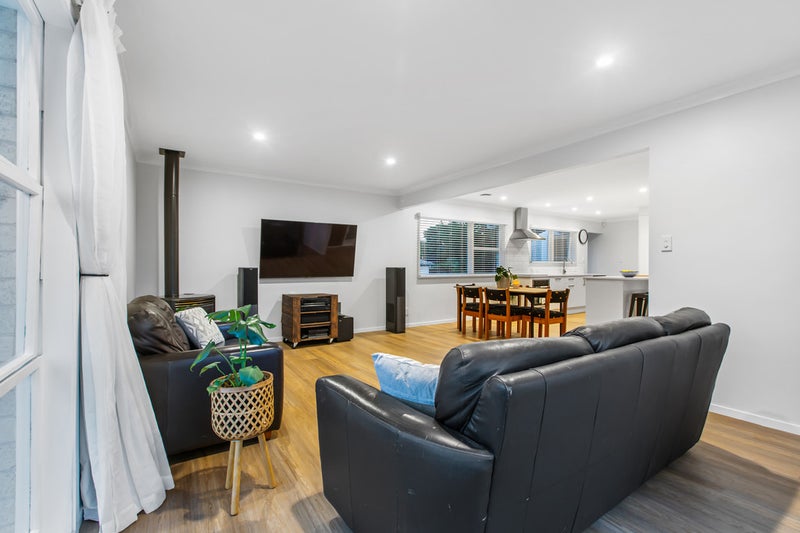 10 Joyce Street, Pahurehure, Papakura - Carousel 26