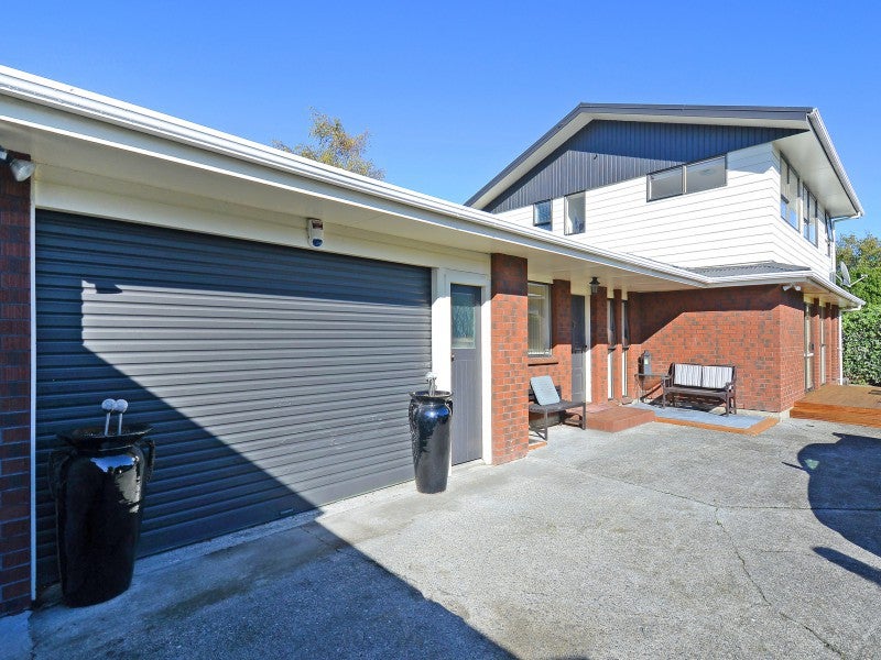 688 Fergusson Drive, Elderslea, Upper Hutt - Carousel 1