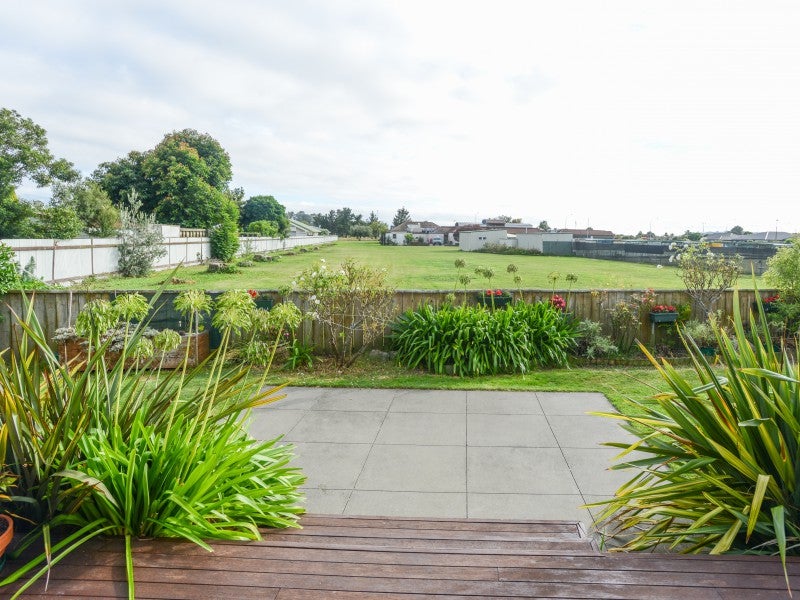 14 Whiting Crescent, Greenmeadows, Napier - Carousel 17