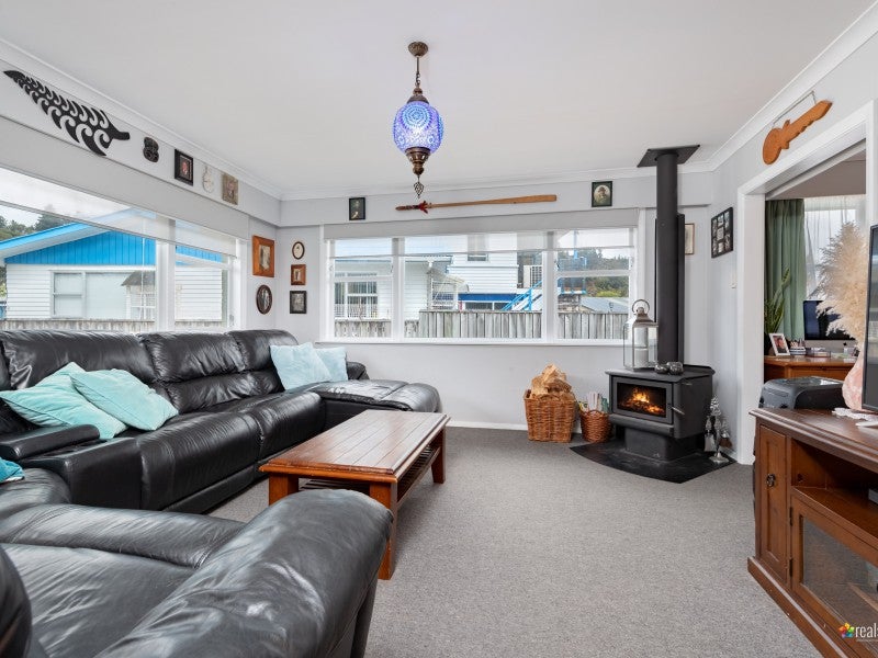 2/55 Hillside Drive, Maoribank, Upper Hutt - Carousel 2