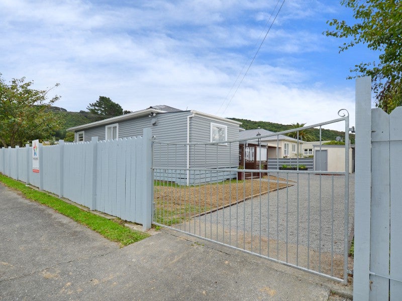 2/35 Bledisloe Crescent, Wainuiomata, Lower Hutt - Carousel 20
