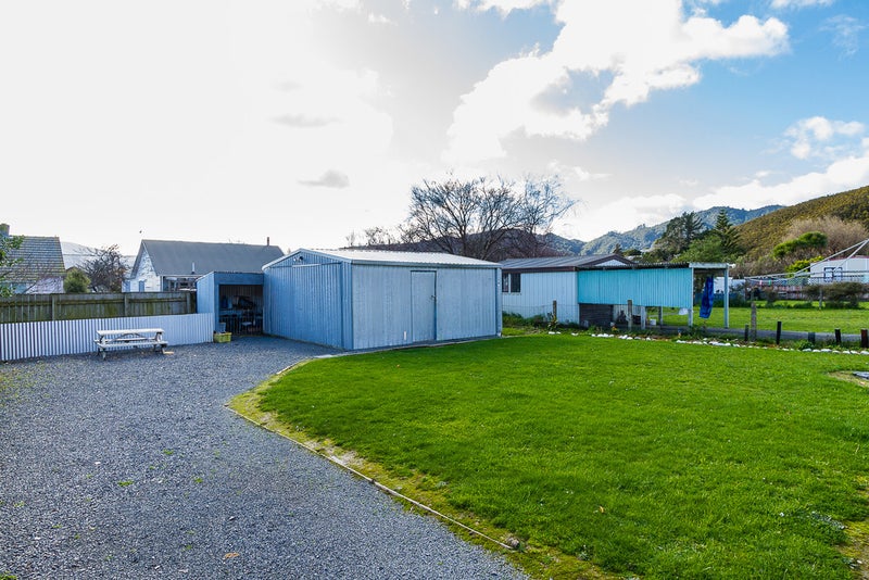 12 Collett Street, Naenae, Lower Hutt - Carousel 2