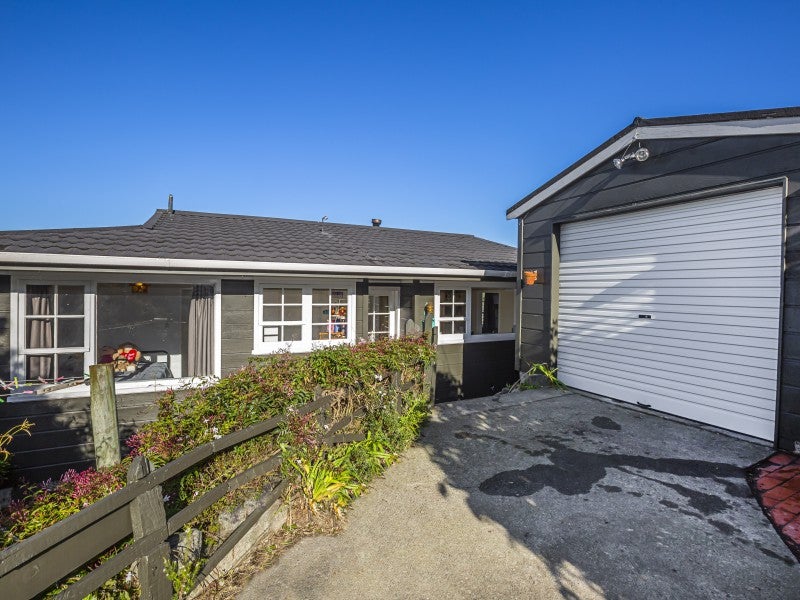 38 Truro Road, Camborne, Porirua - Carousel 1
