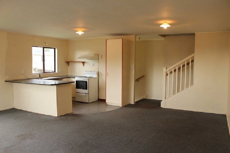 47 Cardiff Crescent, Cannons Creek, Porirua - Carousel 1