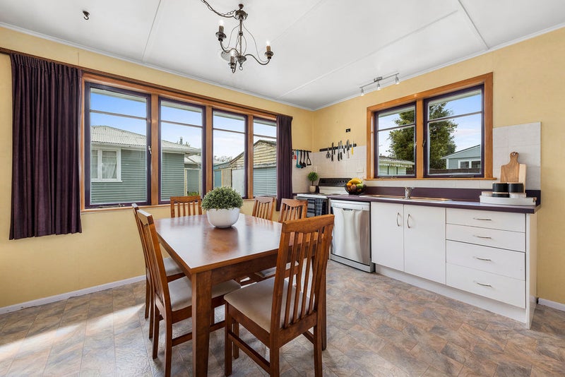 16 Totara Park Road, Clouston Park, Upper Hutt - Carousel 2